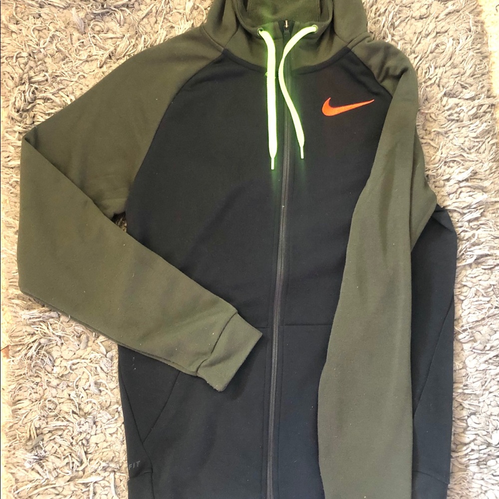 Women’s Nike Dri-fit zip up jacket